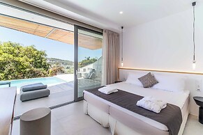 Villa Beyond the Dream