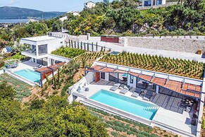 Villa Beyond the Dream