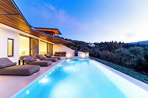 Villa Beyond the Dream