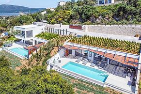 Villa Beyond the Dream