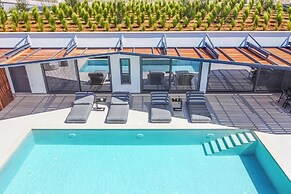 Villa Beyond the Dream