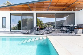 Villa Beyond the Dream