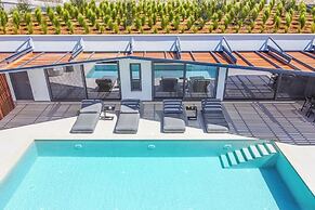 Villa Beyond the Dream