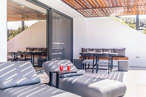 Villa Beyond the Dream