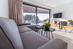 Villa Beyond the Dream