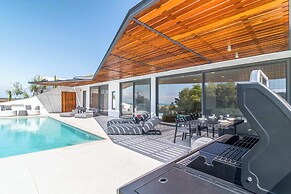 Villa Beyond the Dream