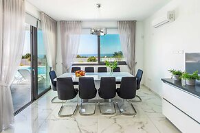 Villa Pleiades