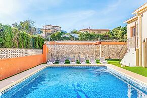Villa Ricardo