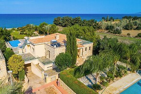 Harmonia Beach Villa