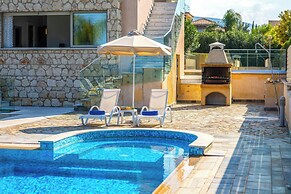 Harmonia Beach Villa