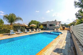 Harmonia Beach Villa