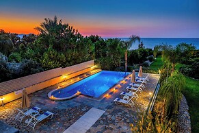 Harmonia Beach Villa