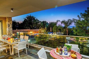 Harmonia Beach Villa