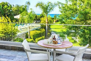 Harmonia Beach Villa