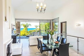 Harmonia Beach Villa