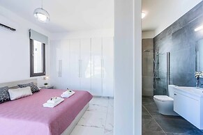 Villa Adaris