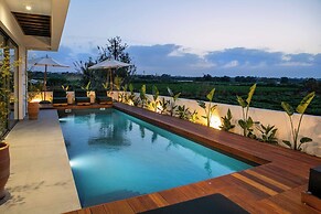 Lora Pearl Luxury Villa