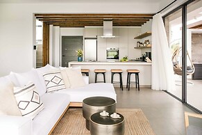 Lora Pearl Luxury Villa