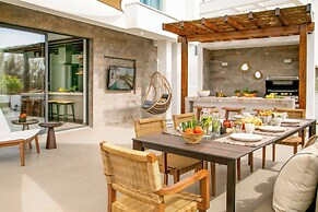 Lora Pearl Luxury Villa