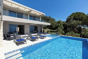 Villa Alkyoni Paramonas