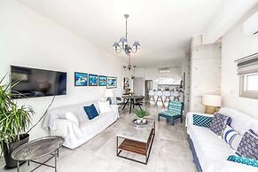 Latchi Infinity Blue