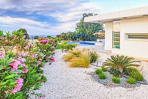 Latchi Infinity Blue