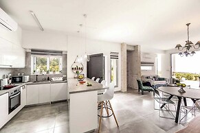 Latchi Infinity Blue