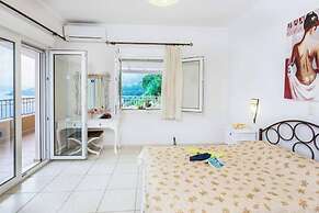 Villa Angela Nissaki