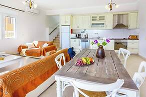 Villa Angela Nissaki