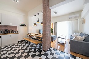 Quiet Embassy Suite by Cloudkeys