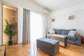 Quiet Embassy Suite by Cloudkeys