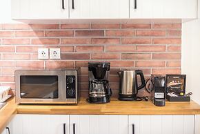 Quiet Embassy Suite by Cloudkeys