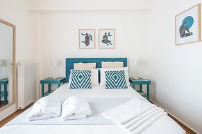 Quiet Embassy Suite by Cloudkeys