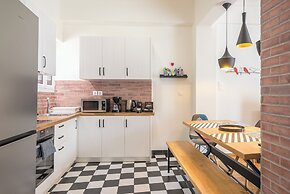 Quiet Embassy Suite by Cloudkeys