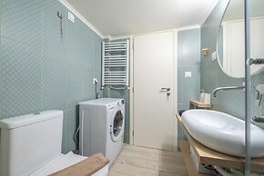 Quiet Embassy Suite by Cloudkeys