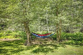 Pennsylvania Cabin Hideaway: Fire Pit & Deck!