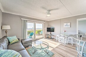 Ormond Beach Condo w/ Ocean Views & Community Pool