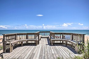 Ormond Beach Condo w/ Ocean Views & Community Pool