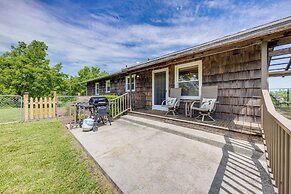 Lecompton Home w/ Private Pond & Fire Pit!