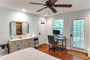 Riverfront Cottage Near Rock Island State Park