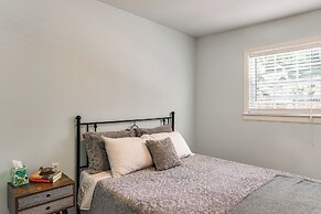 Riverfront Cottage Near Rock Island State Park