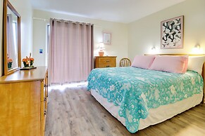 Oceanfront Carolina Beach Condo, Steps to Shore!