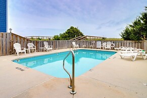 Oceanfront Carolina Beach Condo, Steps to Shore!
