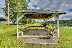 Honesdale Cabin on 110-acre Farm: Pets Welcome!