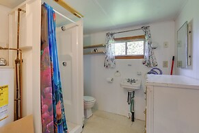 Honesdale Cabin on 110-acre Farm: Pets Welcome!