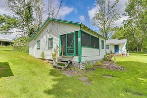 Honesdale Cabin on 110-acre Farm: Pets Welcome!