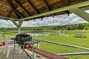 Honesdale Cabin on 110-acre Farm: Pets Welcome!