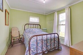 Historic Honesdale Cabin on Farm & Animal Rescue!