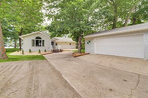 Spacious Detroit Lakes Home w/ Private Deck!