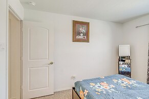 Welcoming Home ~ 16 Mi to Downtown Houston!